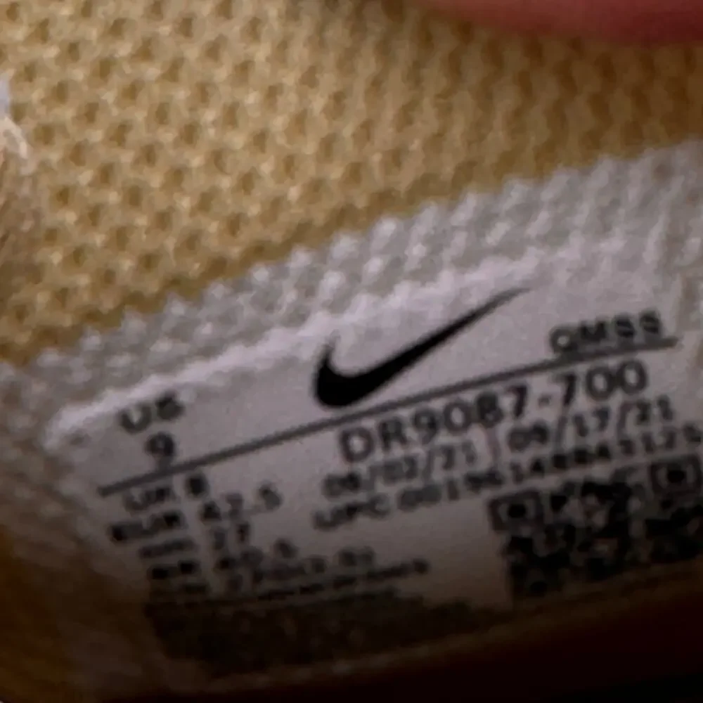 Nike Women's Blazer Mid Premium SB Lemon Wash Sneakers Size 9
